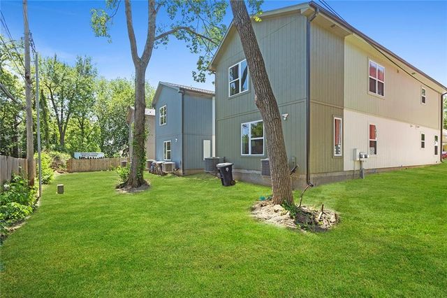 4523 Forest Avenue A, Kansas City, MO 64110