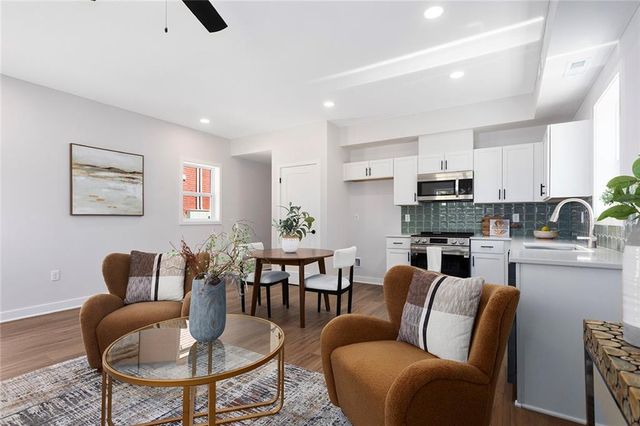 4523 Forest Avenue A, Kansas City, MO 64110