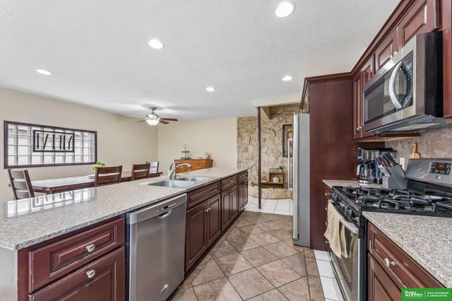 445 W 21st Street, Fremont, NE 68025
