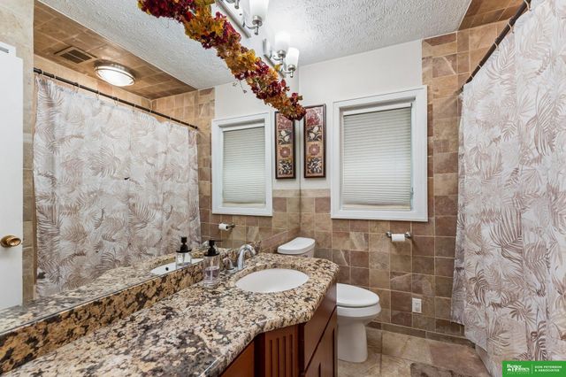 445 W 21st Street, Fremont, NE 68025