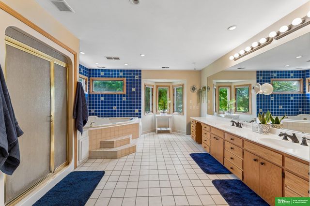 445 W 21st Street, Fremont, NE 68025