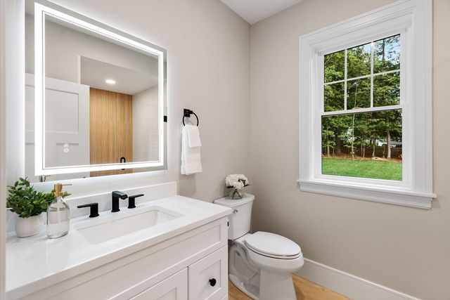 6 Lane Avenue, Bedford, MA 01730