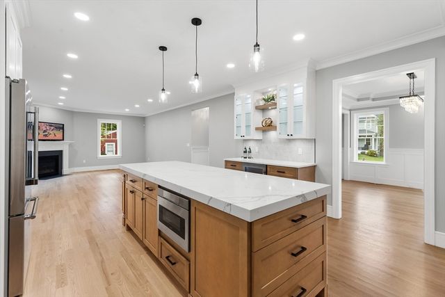 6 Lane Avenue, Bedford, MA 01730