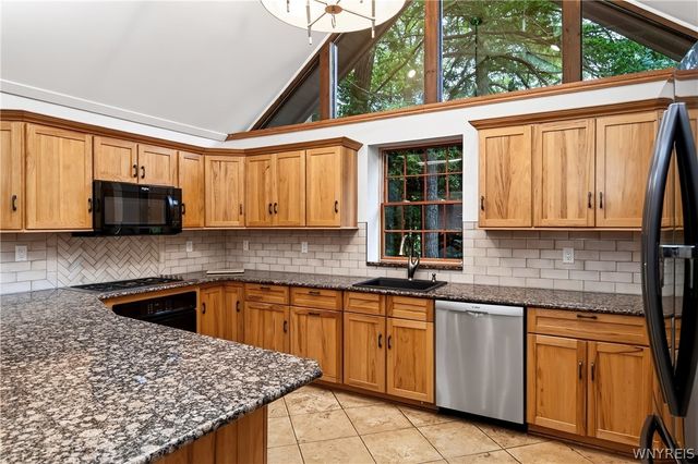 5940 Herman Hill Road, Boston, NY 14127