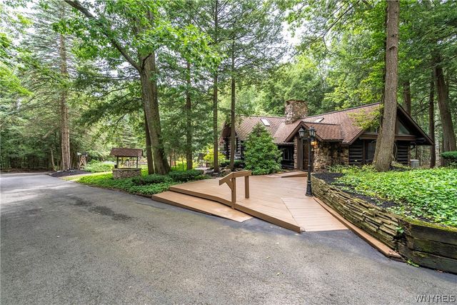 5940 Herman Hill Road, Boston, NY 14127