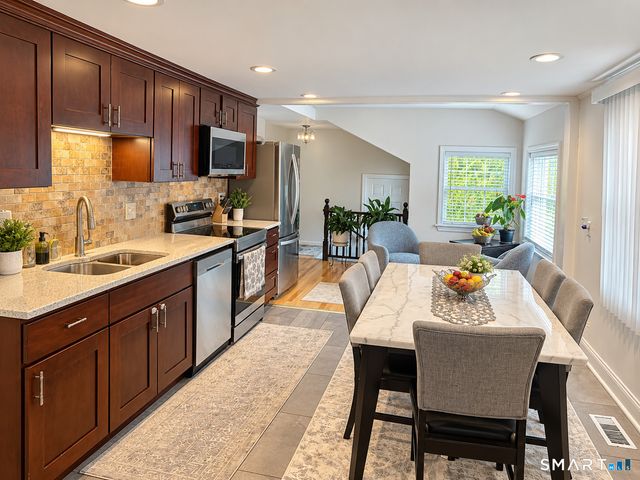 36 Falls Terrace, Watertown, CT 06779