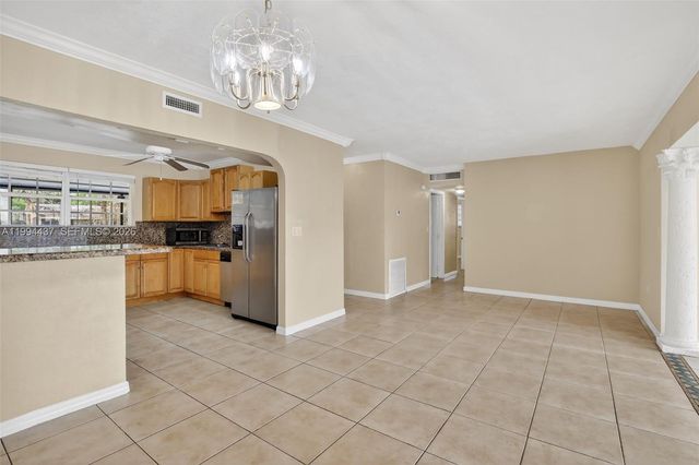 6842 NW 15th St, Plantation, FL 33313