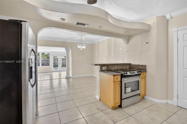 6842 NW 15th St, Plantation, FL 33313
