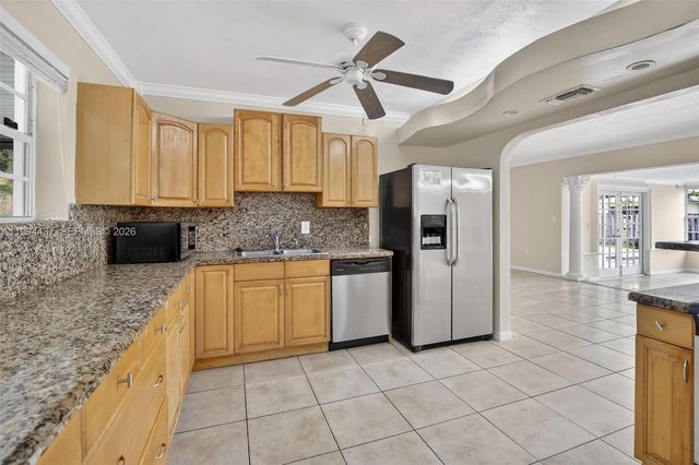 6842 NW 15th St, Plantation, FL 33313