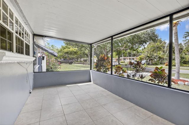 6842 NW 15th St, Plantation, FL 33313