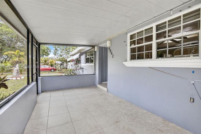 6842 NW 15th St, Plantation, FL 33313