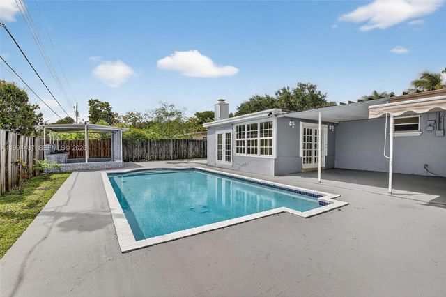 6842 NW 15th St, Plantation, FL 33313