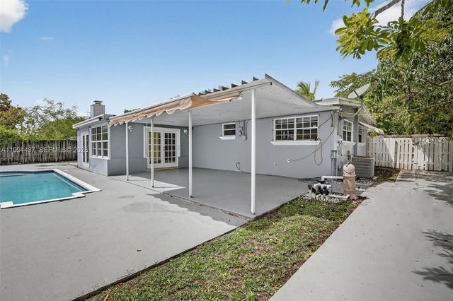 6842 NW 15th St, Plantation, FL 33313