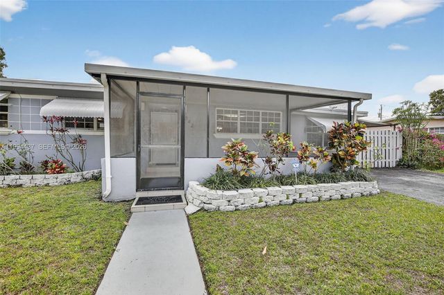 6842 NW 15th St, Plantation, FL 33313