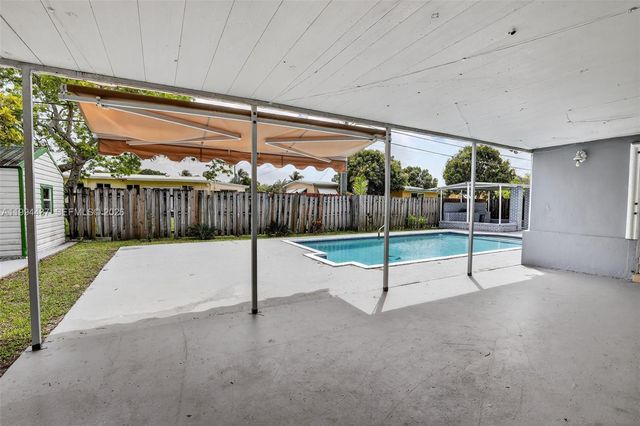 6842 NW 15th St, Plantation, FL 33313