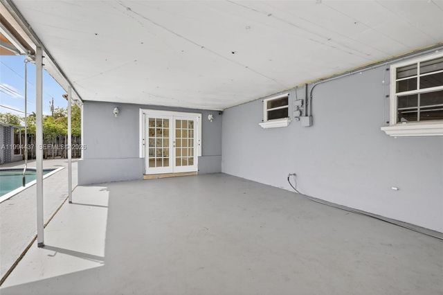 6842 NW 15th St, Plantation, FL 33313