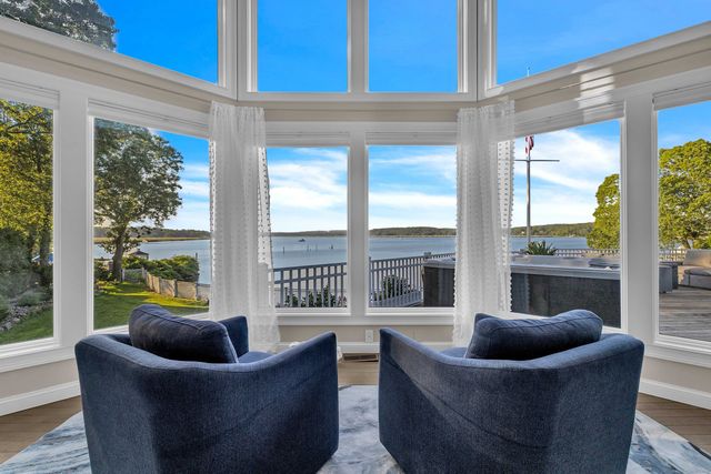 12 Rocky Point Road, Old Saybrook, CT 06475