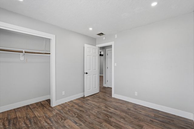 1313 Sara Road SE, Rio Rancho, NM 87124