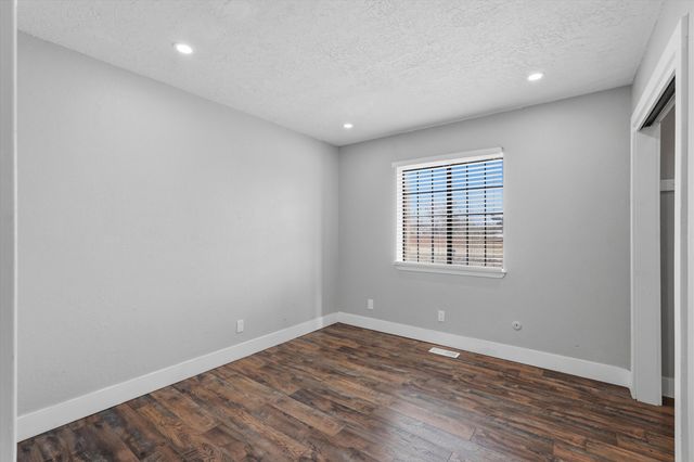 1313 Sara Road SE, Rio Rancho, NM 87124