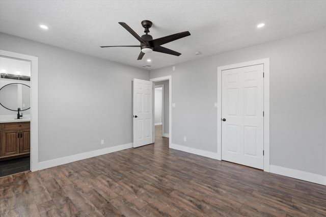 1313 Sara Road SE, Rio Rancho, NM 87124