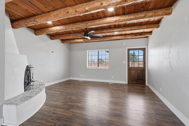 1313 Sara Road SE, Rio Rancho, NM 87124