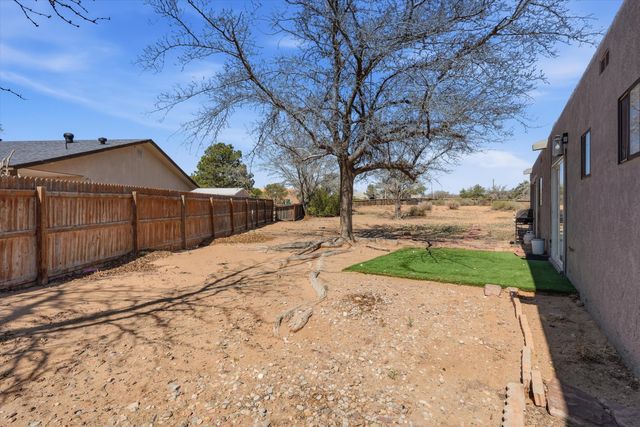 1313 Sara Road SE, Rio Rancho, NM 87124