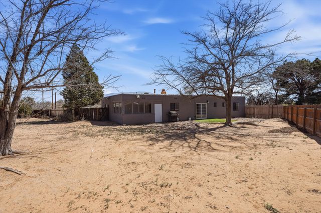 1313 Sara Road SE, Rio Rancho, NM 87124