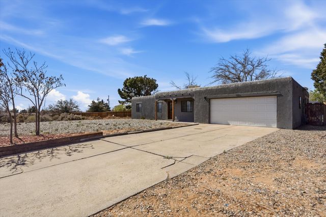 1313 Sara Road SE, Rio Rancho, NM 87124