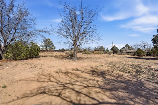 1313 Sara Road SE, Rio Rancho, NM 87124