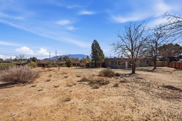 1313 Sara Road SE, Rio Rancho, NM 87124