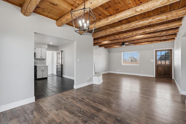 1313 Sara Road SE, Rio Rancho, NM 87124