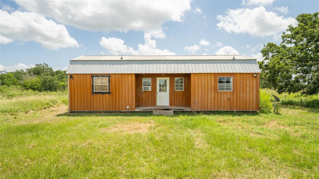 5672 County Road 314, Rockdale, TX 76567