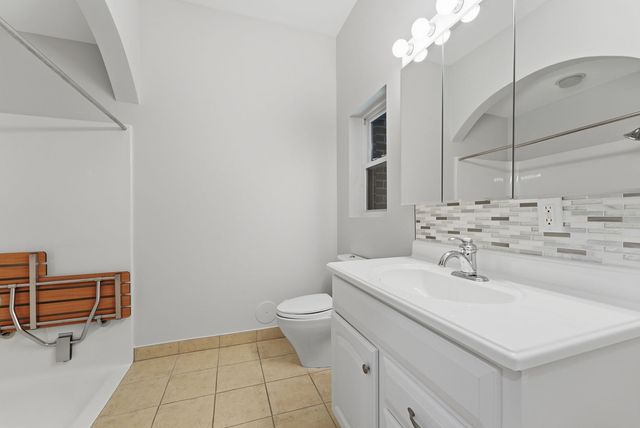 1002 2nd Street Court NA, Moline, IL 61265