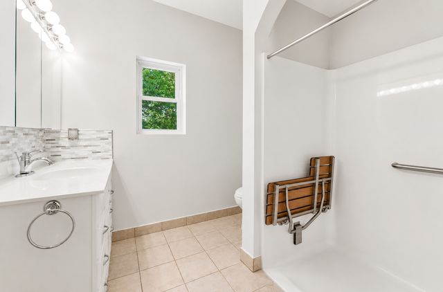 1002 2nd Street Court NA, Moline, IL 61265