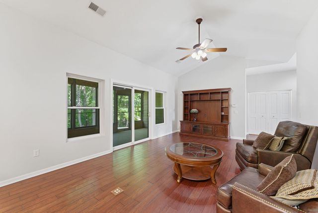 1002 2nd Street Court NA, Moline, IL 61265