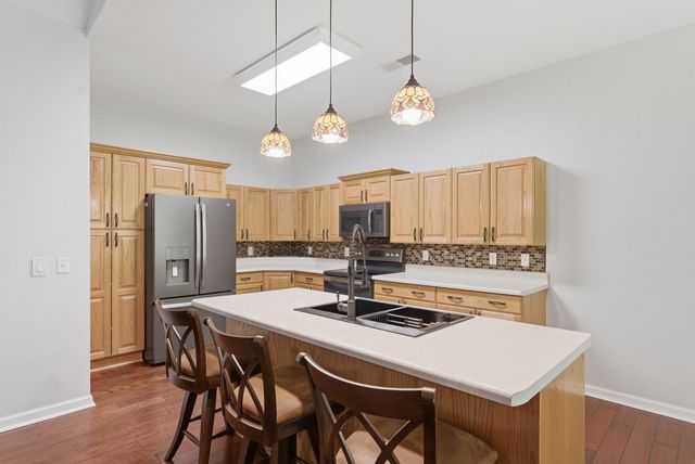 1002 2nd Street Court NA, Moline, IL 61265