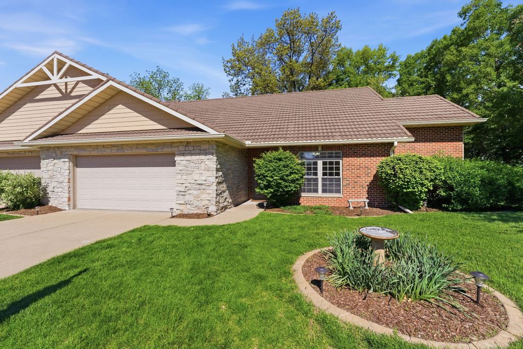 1002 2nd Street Court NA, Moline, IL 61265