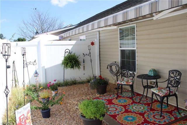 2942 Hyde Place Circle, Winston-salem, NC 27103