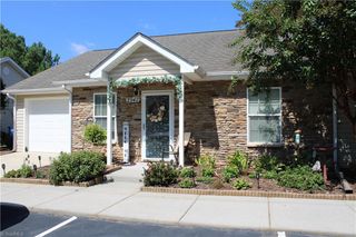 2942 Hyde Place Circle, Winston-salem, NC 27103