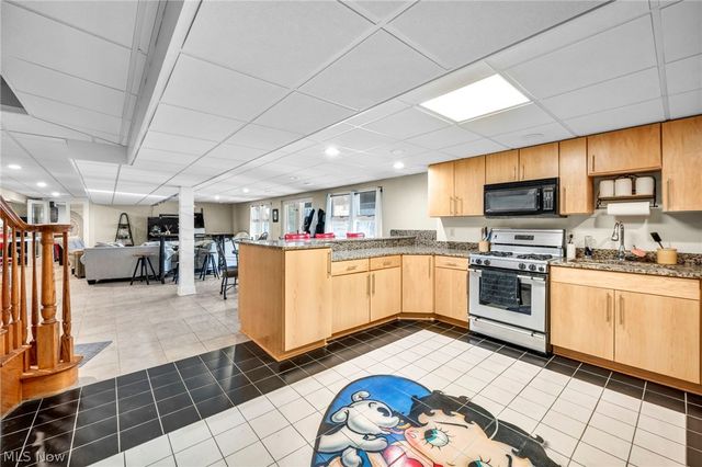 17313 Bennett Road, North Royalton, OH 44133