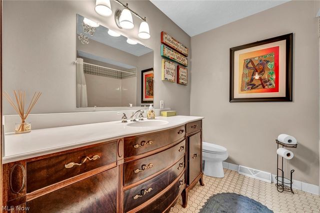 17313 Bennett Road, North Royalton, OH 44133