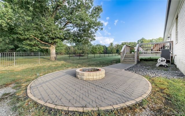 3014 Masters Drive, Floyds Knobs, IN 47119