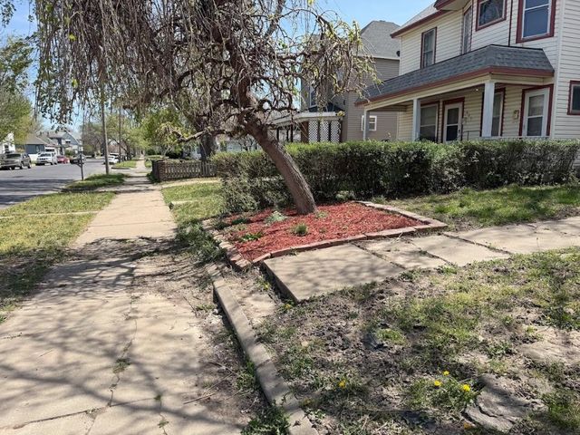 609 State St., Salina, KS 67401