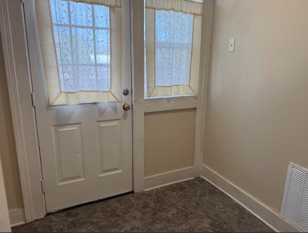 609 State St., Salina, KS 67401