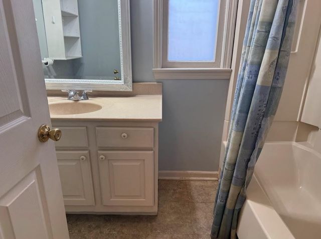 609 State St., Salina, KS 67401