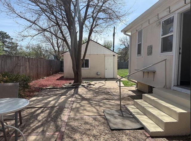 609 State St., Salina, KS 67401