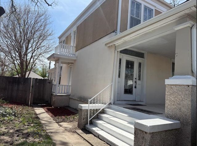 609 State St., Salina, KS 67401