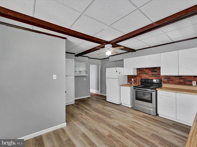 2135 W NORWEGIAN ST, Pottsville, PA 17901