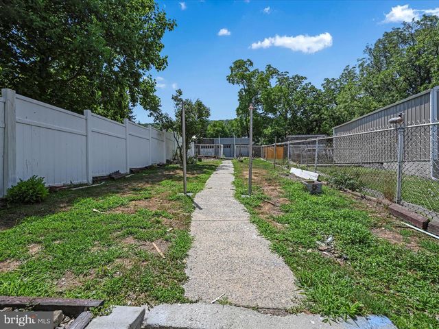 2135 W NORWEGIAN ST, Pottsville, PA 17901