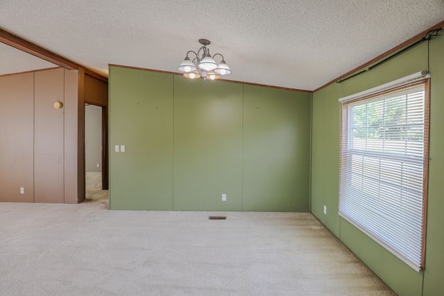 2465 W Lovelaceville Florence Station Road, Paducah, KY 42001